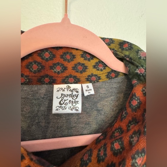 NEW Parsley & Sage Women Button Up Blouse Rainbow Abstract Bow Sleeve Small NWOT - Picture 4 of 9